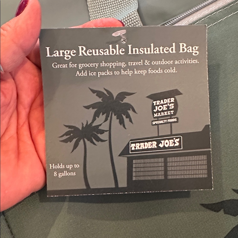 Trader Joe’s Insulated Grocery Bag Limited Edition 8 Gallon Sage Green - Picture 3 of 10